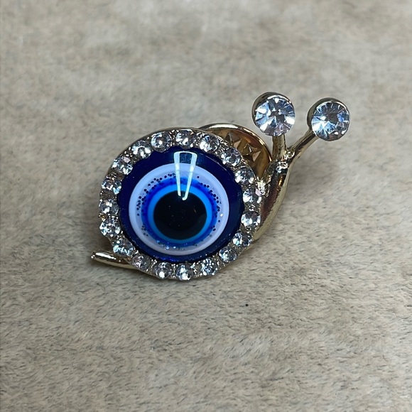 Small Evil Eye Snail Lapel Pin - Picture 1 of 4